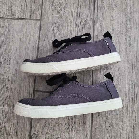 Toms youth kids lace up low top sneakers grey size 3.5 Y - Picture 9 of 11